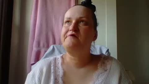 Snapshot of _squirty_pussyyy_ chatting on 03-09-25, 03:16 Melisa online show from 03-09-25, 03:16