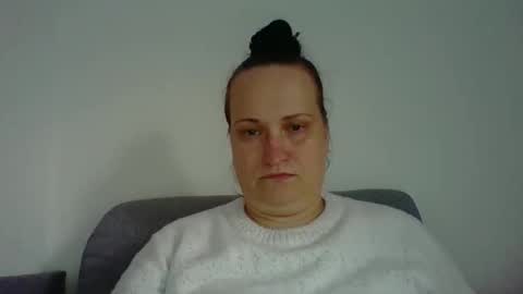 Snapshot of _squirty_pussyyy_ chatting on 09-30-25, 02:33 Melisa online show from 09-30-25, 02:33