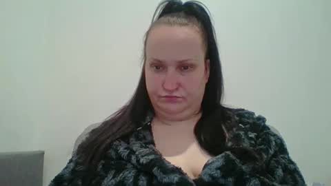 Snapshot of _squirty_pussyyy_ chatting on 10-14-25, 04:30 Melisa online show from 10-14-25, 04:30