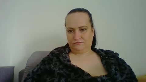 Snapshot of _squirty_pussyyy_ chatting on 10-31-25, 09:10 Melisa online show from 10-31-25, 09:10