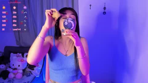 Snapshot of _strawberrycream chatting on 11-16-25, 10:37 Angela online show from 11-16-25, 10:37