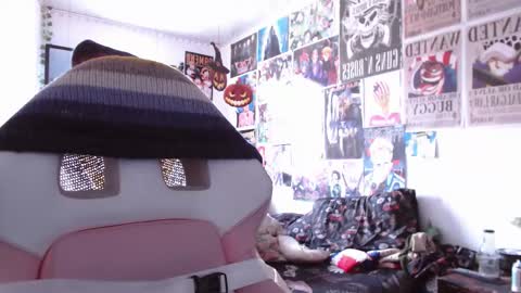 Snapshot of _succubowie_ chatting on 10-10-25, 05:34 Succubowie  online show from 10-10-25, 05:34