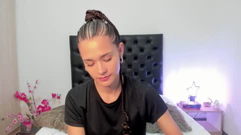Sussi online show from 01-09-25, 01:24