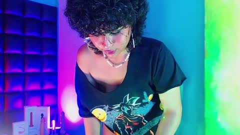 Snapshot of _sweet_kuromi chatting on 12-15-24, 05:10 Kuromi online show from 12-15-24, 05:10
