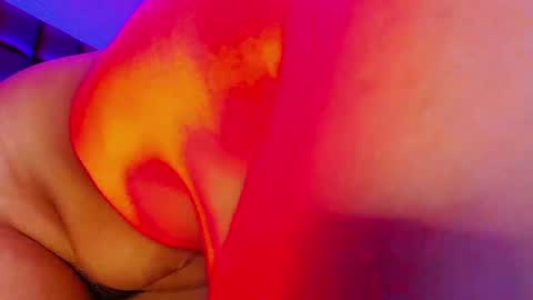 Snapshot of _sweet_kuromi chatting on 12-18-24, 10:30 Kuromi online show from 12-18-24, 10:30