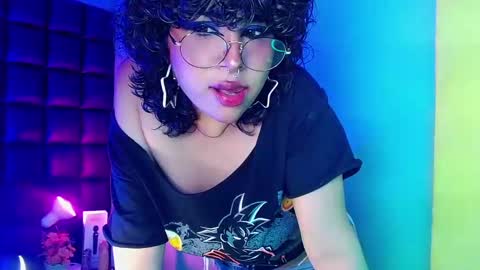 Snapshot of _sweet_kuromi chatting on 03-09-25, 02:10 Kuromi online show from 03-09-25, 02:10