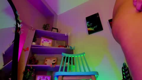 Snapshot of _sweet_kuromi chatting on 10-03-25, 04:31 Kuromi online show from 10-03-25, 04:31