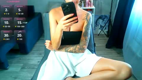 Snapshot of _sweet_ruby_ chatting on 07-05-26, 02:02 Milana welcome to my world online show from 07-05-26, 02:02