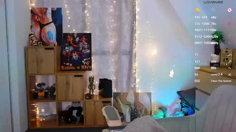 Snapshot of _sweetcams_ chatting on 07-15-26, 07:35 Dasha online show from 07-15-26, 07:35