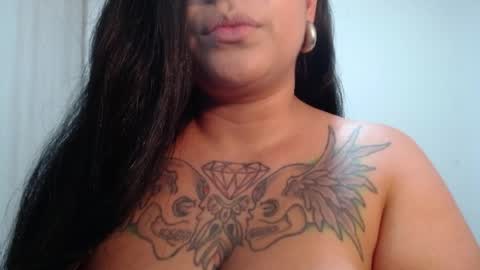 Snapshot of _sweetpoisonn chatting on 07-17-26, 01:23 Sweet online show from 07-17-26, 01:23