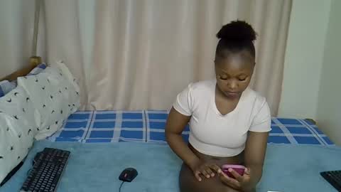 Rosy  Steph online show from 09-30-25, 10:48