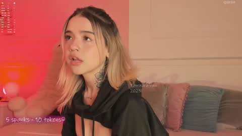Snapshot of _tammarra_ chatting on 09-10-25, 04:07 _tammarra_ online show from 09-10-25, 04:07