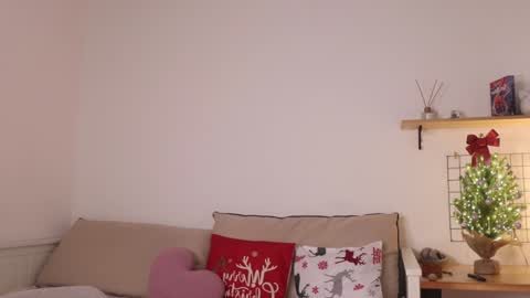 Annie online show from 01-02-25, 04:41