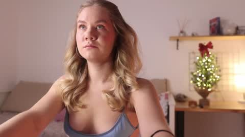 Annie online show from 01-05-25, 01:13