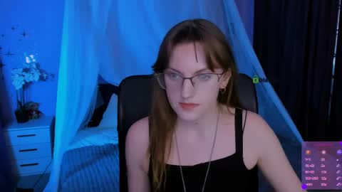 Snapshot of _tessa_moon chatting on 04-10-26, 07:40 _tessa_moon online show from 04-10-26, 07:40