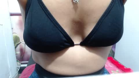 Snapshot of _thamaraa_ chatting on 07-19-26, 03:27 Tamara online show from 07-19-26, 03:27