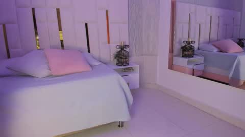 Rousse  online show from 12-21-25, 07:32