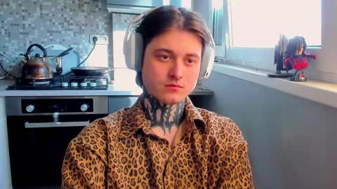 _torfin_ online show from 04-20-26, 06:05