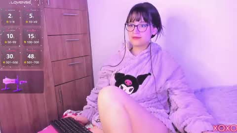 Snapshot of _urcutekitty chatting on 05-13-26, 06:00 online show from 05-13-26, 06:00