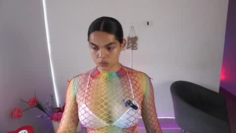 Anastasia Vahos online show from 02-15-25, 10:10