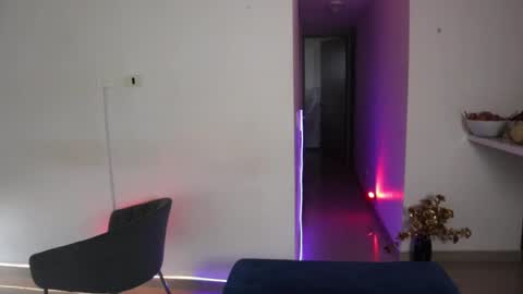 Anastasia Vahos online show from 02-24-25, 09:31