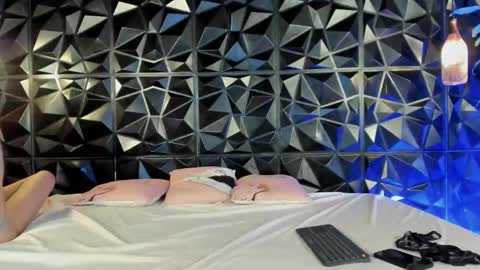 Snapshot of _valentina_69 chatting on 01-08-25, 03:51 _valentina_69 online show from 01-08-25, 03:51