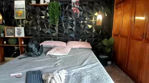 Snapshot of _valentina_69 chatting on 09-24-25, 02:53 _valentina_69 online show from 09-24-25, 02:53