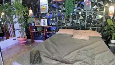 Snapshot of _valentina_69 chatting on 09-27-25, 02:27 _valentina_69 online show from 09-27-25, 02:27