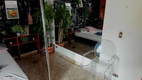 Snapshot of _valentina_69 chatting on 10-14-25, 02:51 _valentina_69 online show from 10-14-25, 02:51