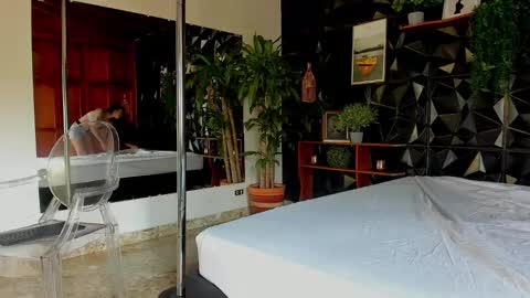 Snapshot of _valentina_69 chatting on 10-15-25, 02:39 _valentina_69 online show from 10-15-25, 02:39