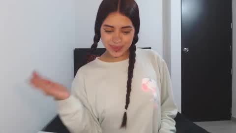 Snapshot of _valentinax_ chatting on 02-18-26, 11:39 Vale online show from 02-18-26, 11:39