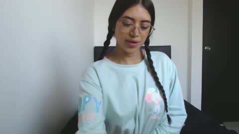 Snapshot of _valentinax_ chatting on 02-26-26, 11:53 Vale online show from 02-26-26, 11:53