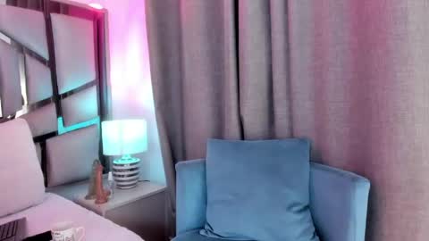 Snapshot of _valeria_saenz_ chatting on 05-02-26, 03:44 _valeria_saenz_ online show from 05-02-26, 03:44