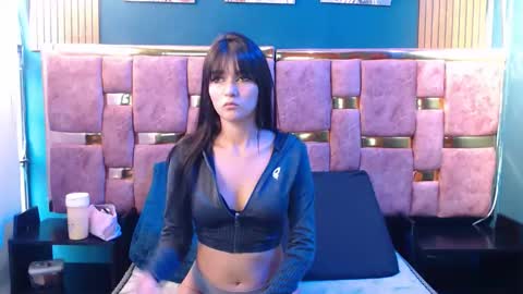 Snapshot of _valery34_ chatting on 04-23-26, 12:29 _valery34_ online show from 04-23-26, 12:29