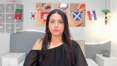 Snapshot of _valerycooper chatting on 06-21-26, 01:24 _valerycooper online show from 06-21-26, 01:24