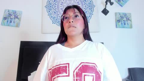 Veronica online show from 01-12-25, 01:37