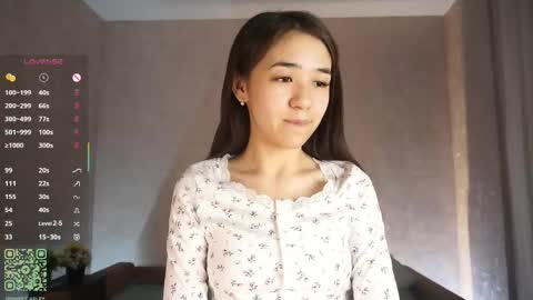 Snapshot of _vi_vi_ chatting on 05-24-26, 05:18 Viola online show from 05-24-26, 05:18