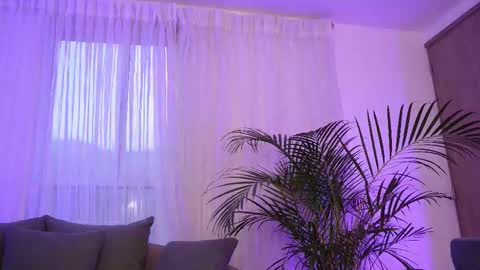 Snapshot of _victoria_florez chatting on 03-18-26, 11:08 VICTORIA online show from 03-18-26, 11:08