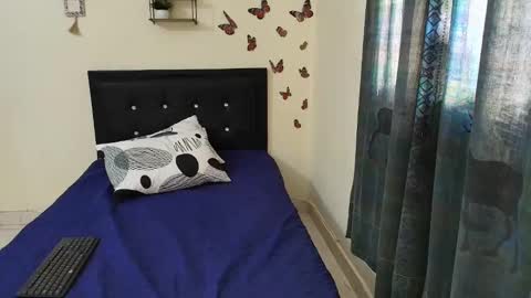 _victoriia_971 online show from 02-24-25, 12:26