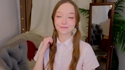 Violet online show from 03-08-25, 11:18