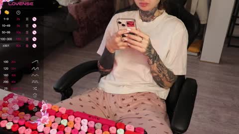 Alis online show from 03-19-26, 07:56