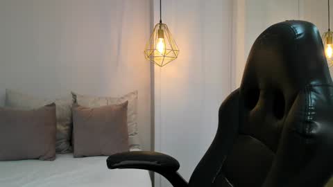  Vix  online show from 12-30-24, 11:06