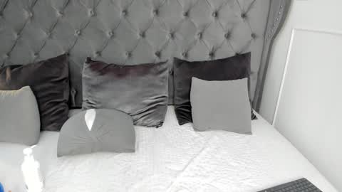  Vix  online show from 01-03-25, 03:33