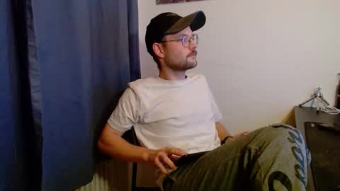 _whoisthatguy_ online show from 10-20-25, 05:13