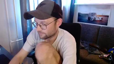 Snapshot of _whoisthatguy_ chatting on 05-27-26, 05:21 _whoisthatguy_ online show from 05-27-26, 05:21