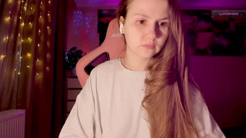 Snapshot of _witch__ chatting on 02-01-25, 07:36 Enni online show from 02-01-25, 07:36