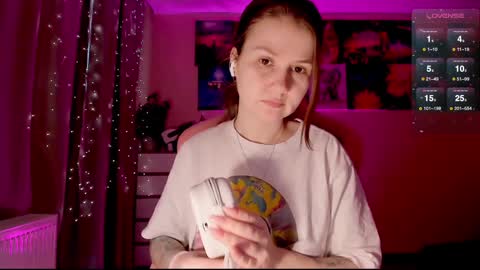 Snapshot of _witch__ chatting on 03-08-25, 07:38 Enni online show from 03-08-25, 07:38