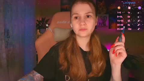 Snapshot of _witch__ chatting on 11-16-25, 07:47 Enni online show from 11-16-25, 07:47