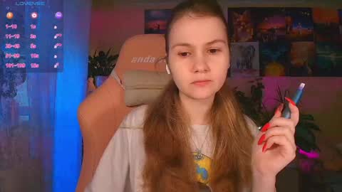 Snapshot of _witch__ chatting on 11-19-25, 08:03 Enni online show from 11-19-25, 08:03