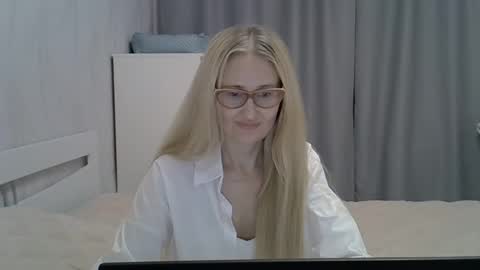 _xsharonx_ online show from 01-13-25, 02:00